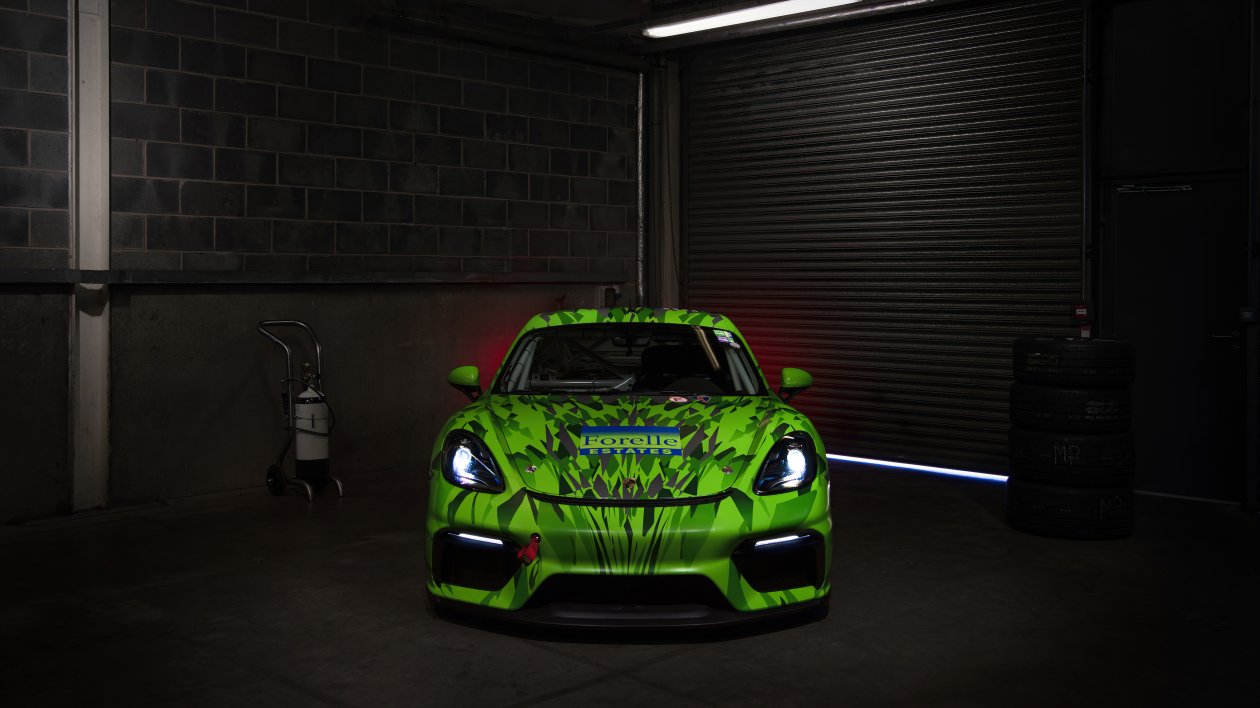 Porsche Cayman GT4 Clubsport Front 5k
