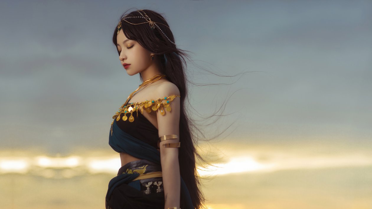 Jeweley Asian Women