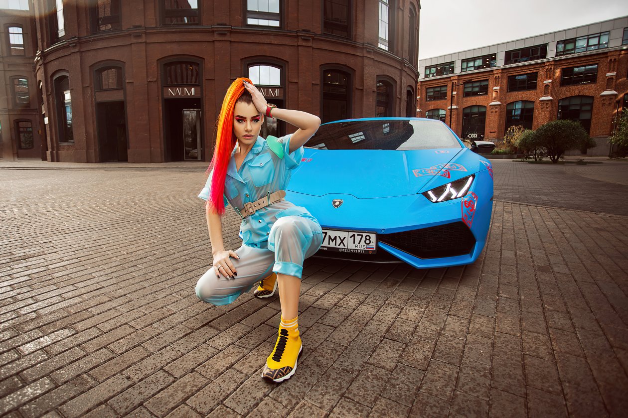 Redhead Girl Lamborghini 4k