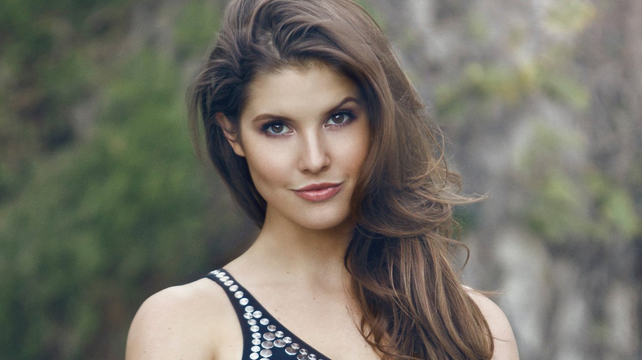 Amanda Cerny Instagram Model 2018