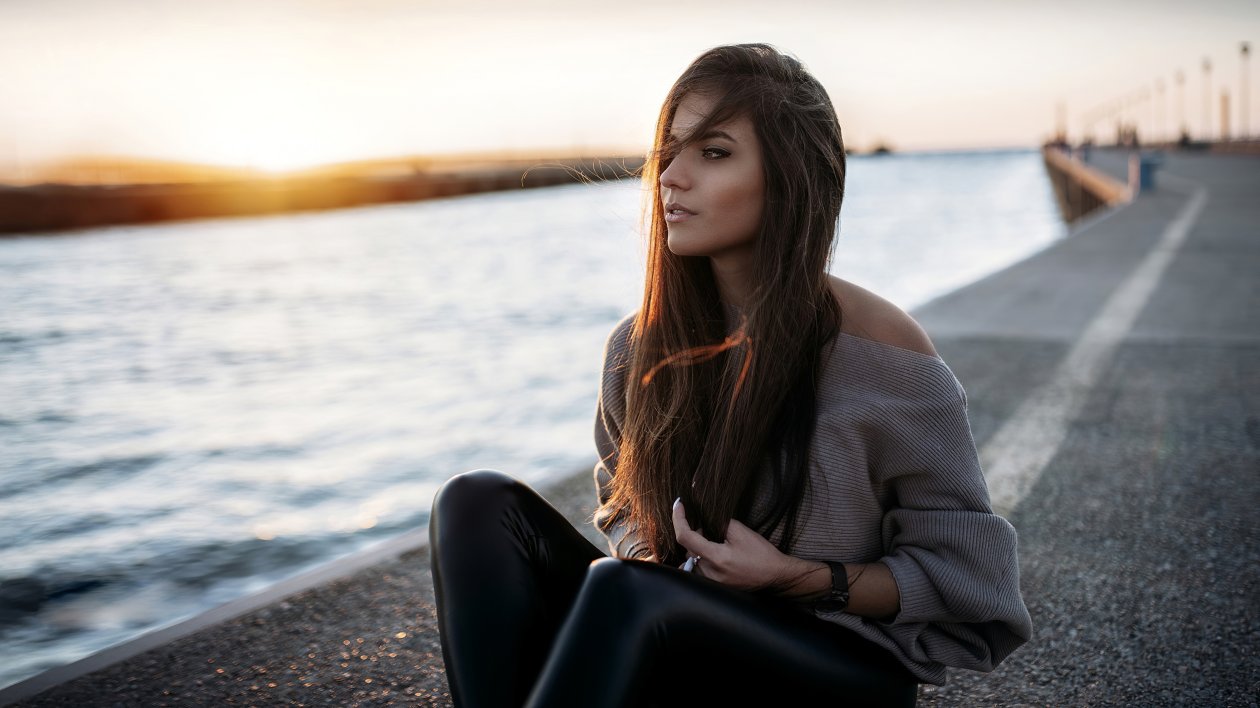 Brunette Model Depth Of Field 4k