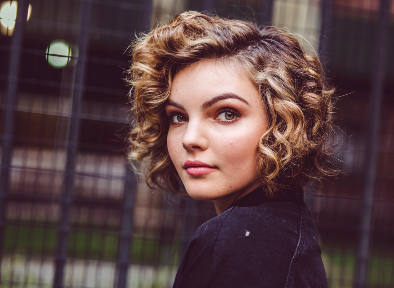 Camren Bicondova