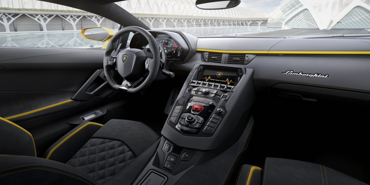 2017 Lamborghini Aventador S Interior 8k