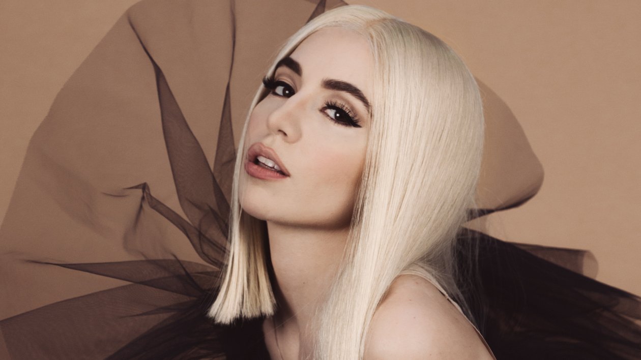 Fond d'écran Ava Max
