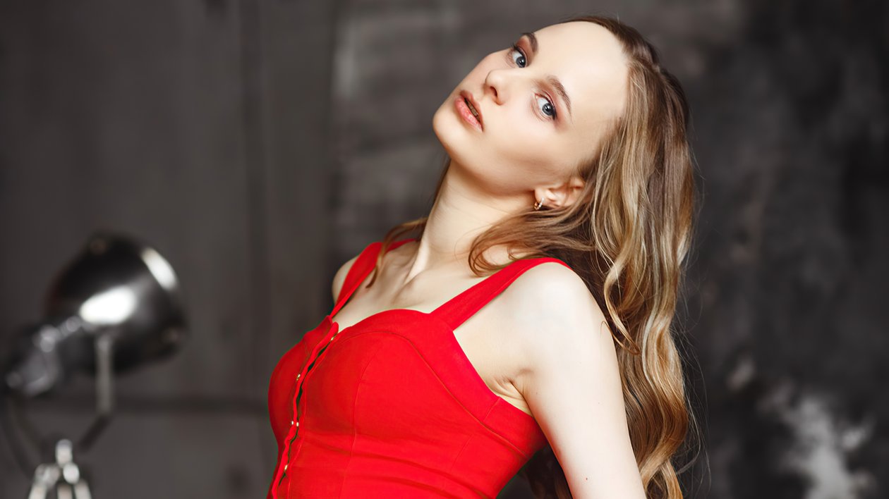 Blonde Girl Red Clothing 5k