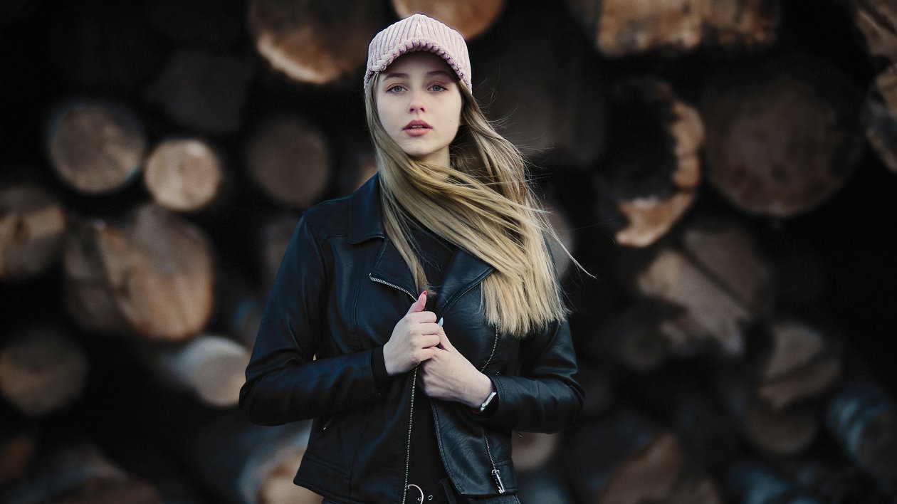 Girl Leather Jacket 4k