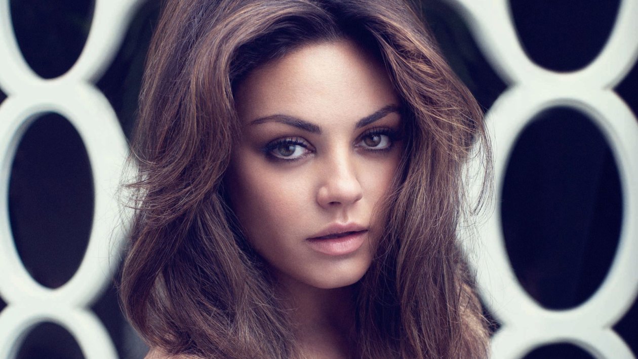 Mila Kunis Elle 2018