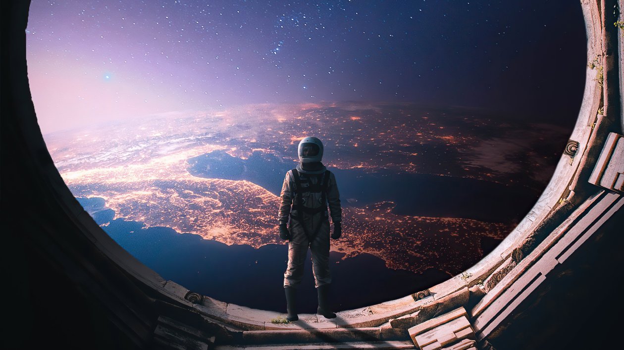 Interstellar Astronaut 4k