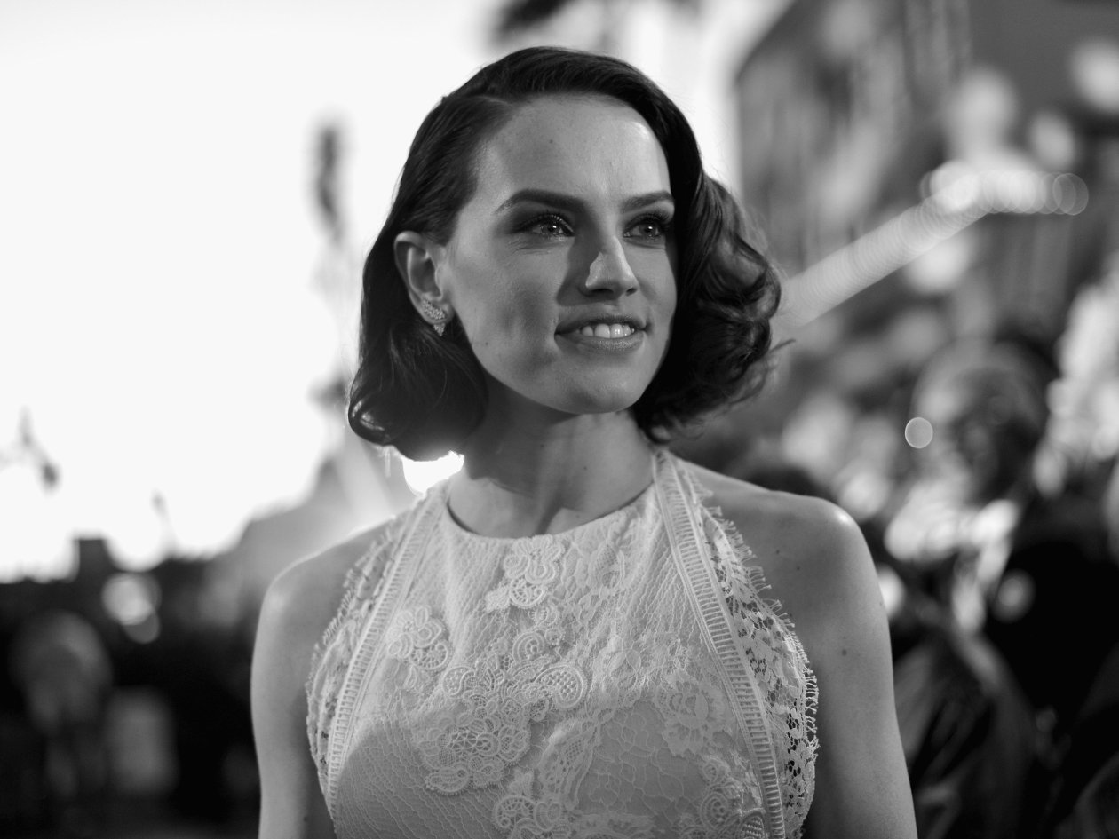 2018 Daisy Ridley Monochrome