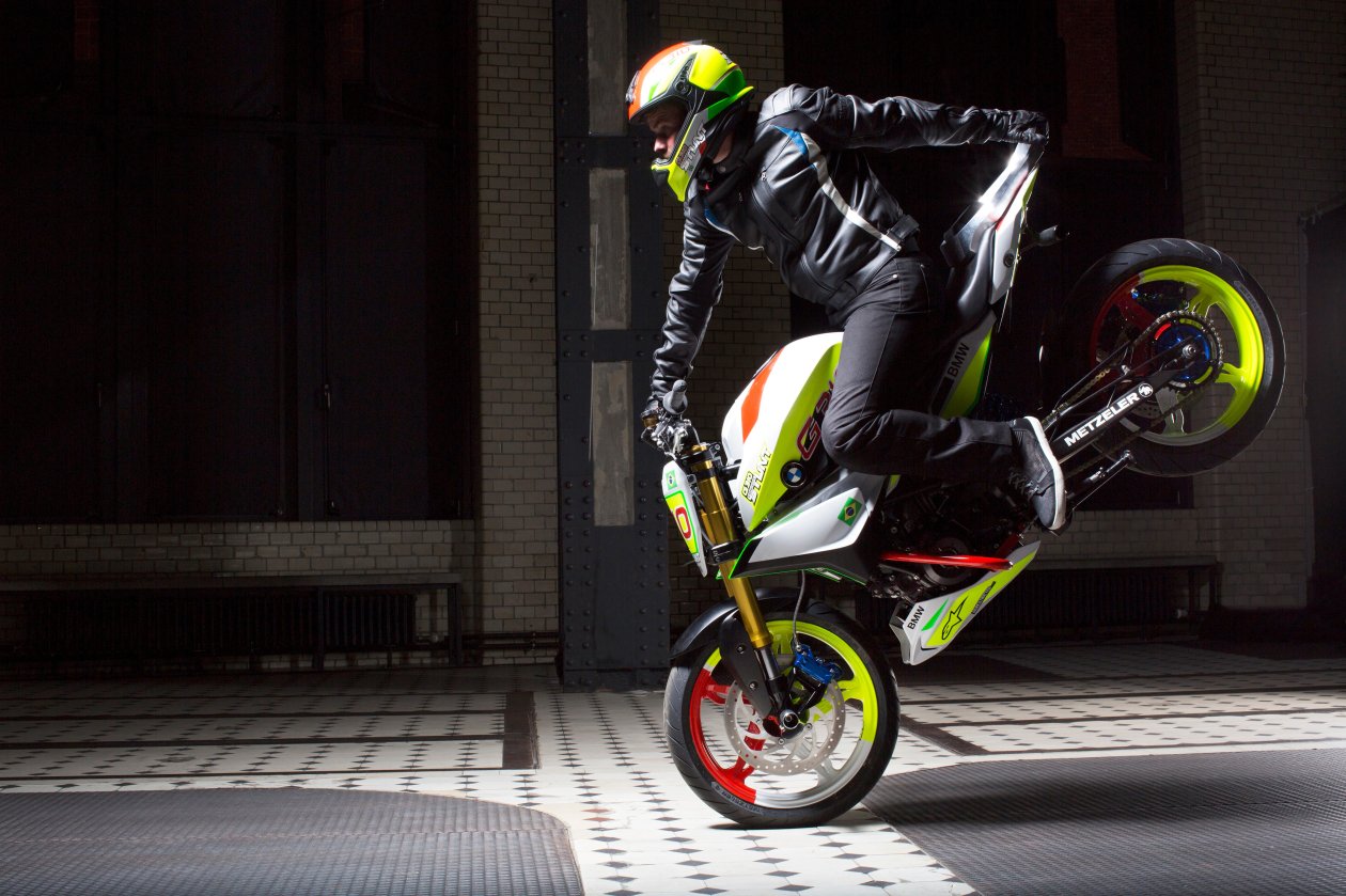 Stoppie On Bike