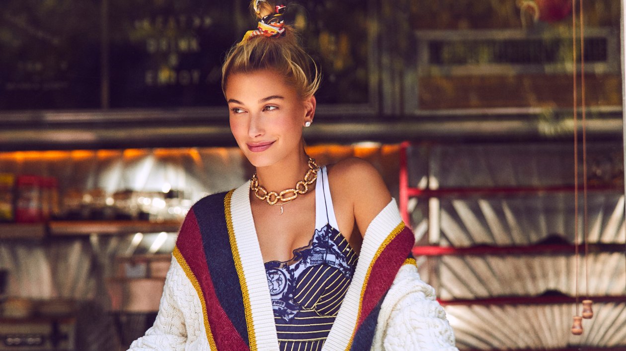 Hailey Baldwin Harper Bazaar 2018 5k