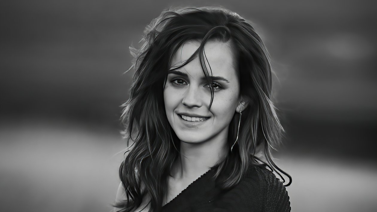 Emma Watson Monochrome 5k