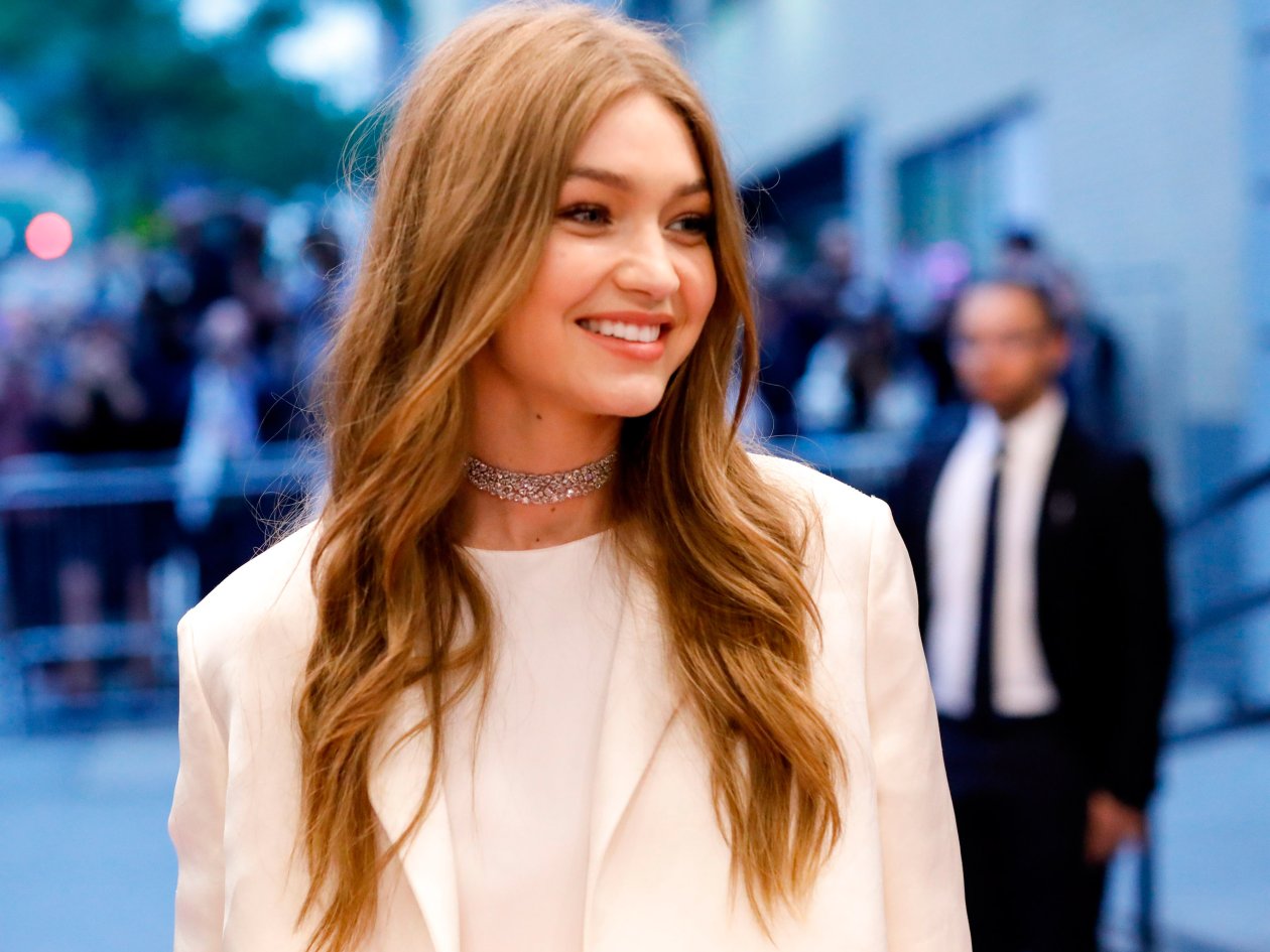 Gigi Hadid Harpers Bazar 2017