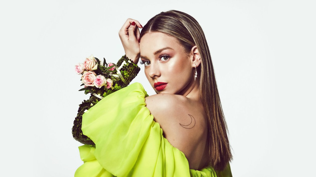 Ester Exposito 8k