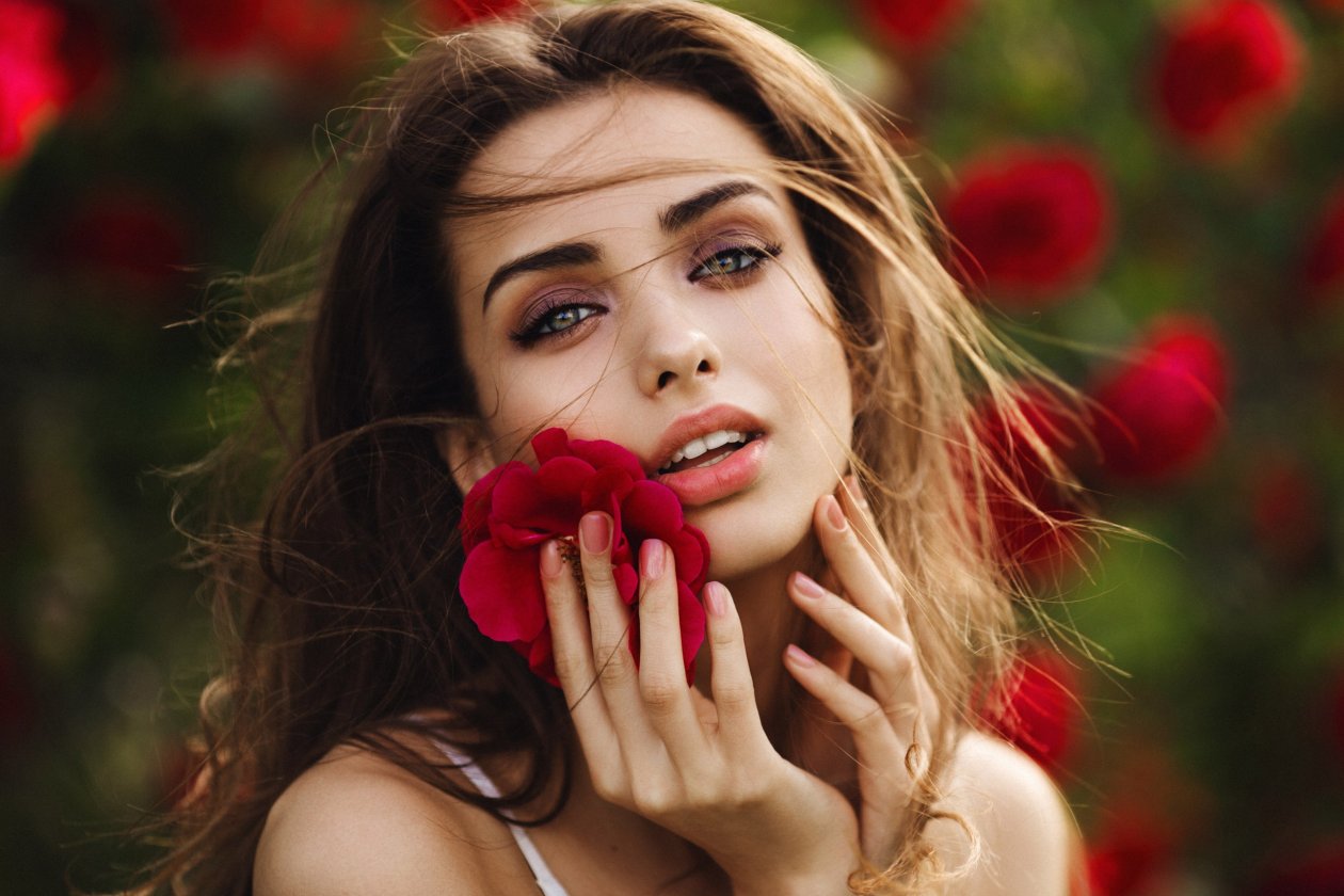 Green Eyes Girl Flowers Outdoors