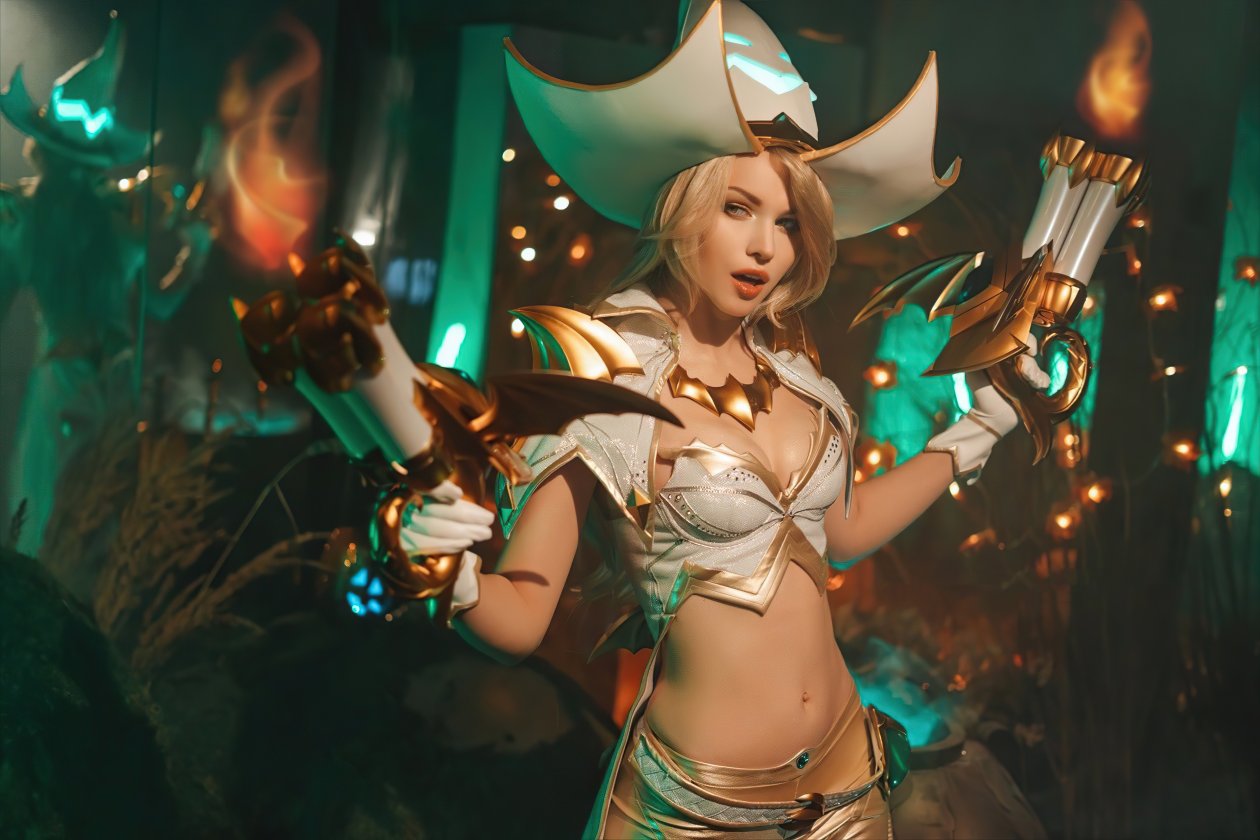 Miss Fortune League Of Legends Cosplay 4k