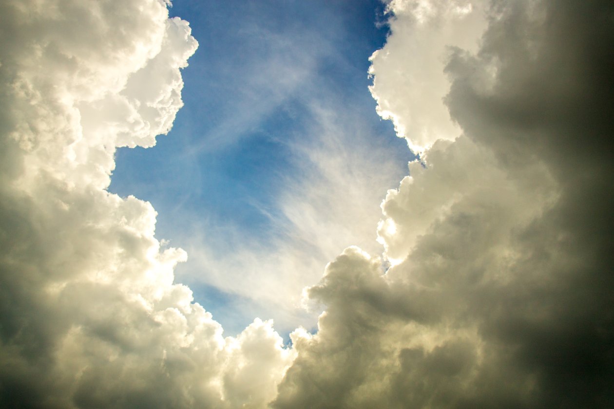 Clean Clouds Sky 4k
