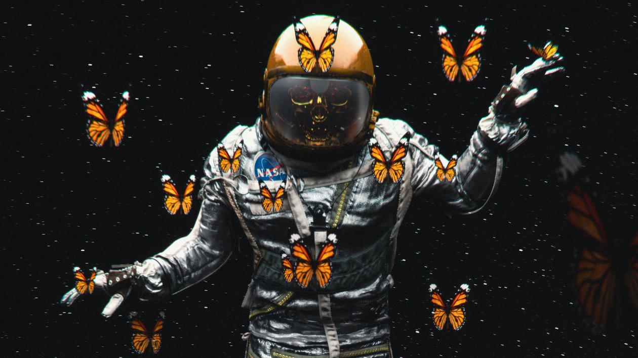 Astronaut With Butterflies 4k