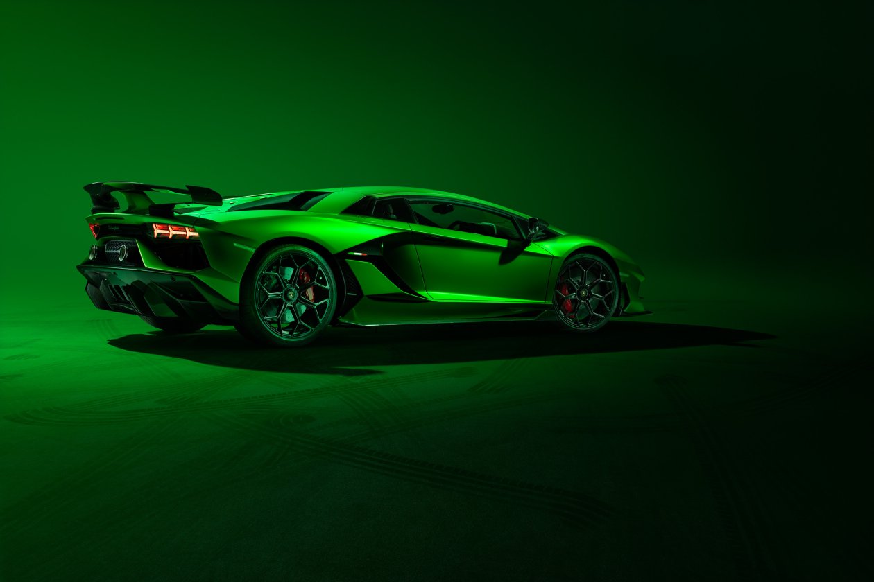 Lamborghini Aventador SVJ Side View