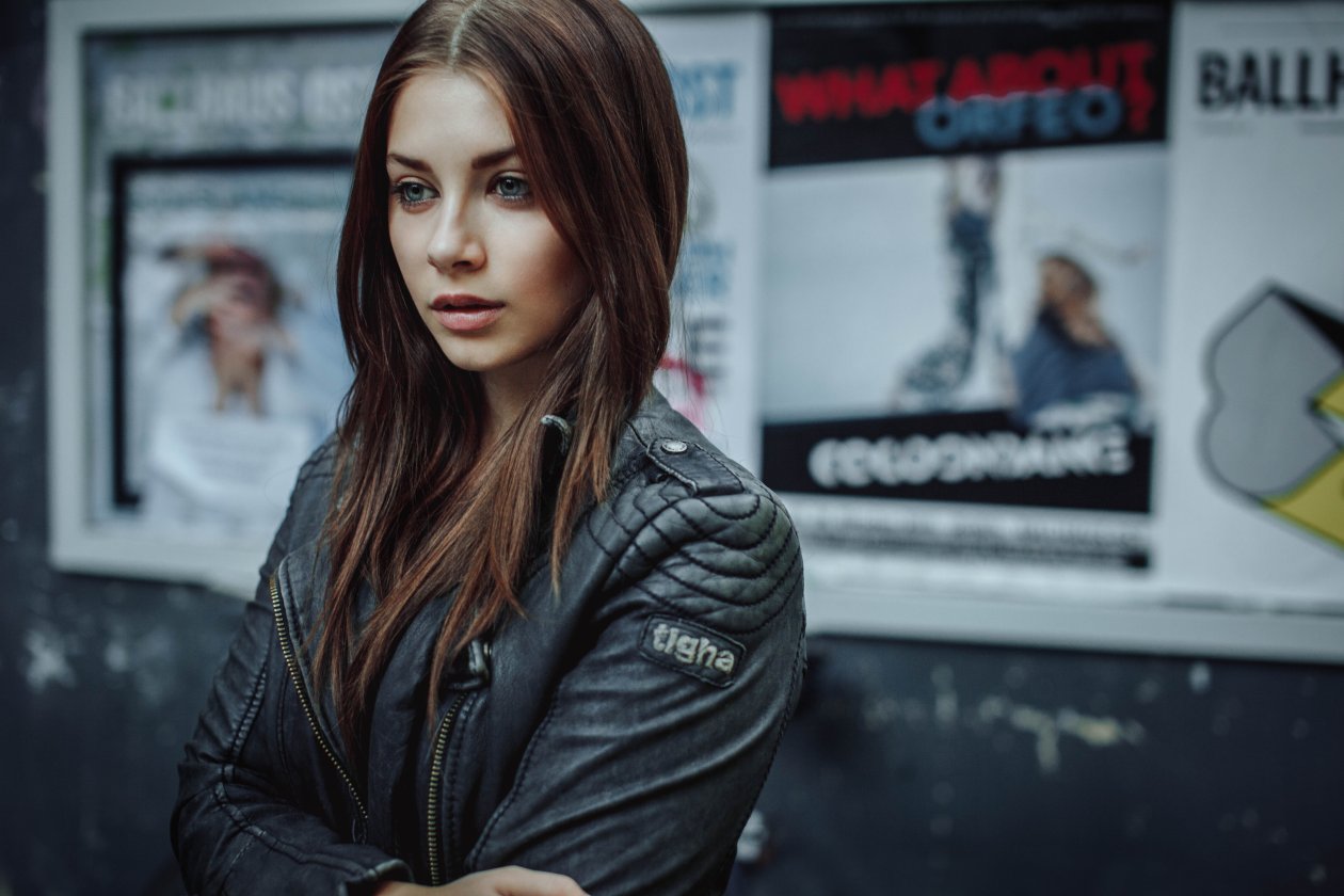 Women Brunette Leather Jackets