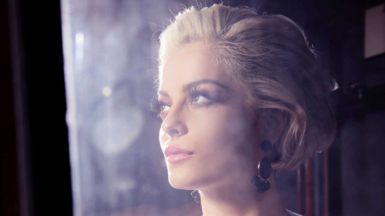 Bebe Rexha Face Closeup