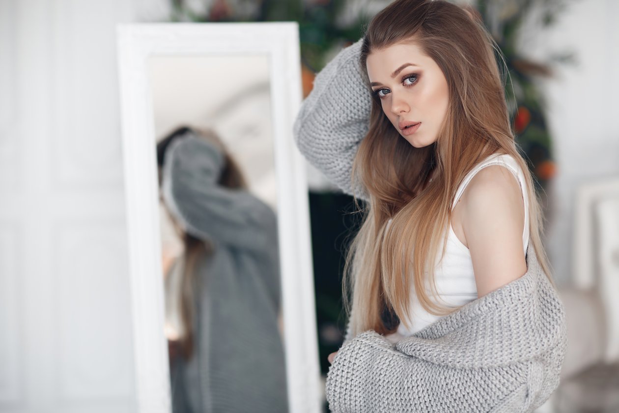 Girl Hands In Hair Looking Back 4k