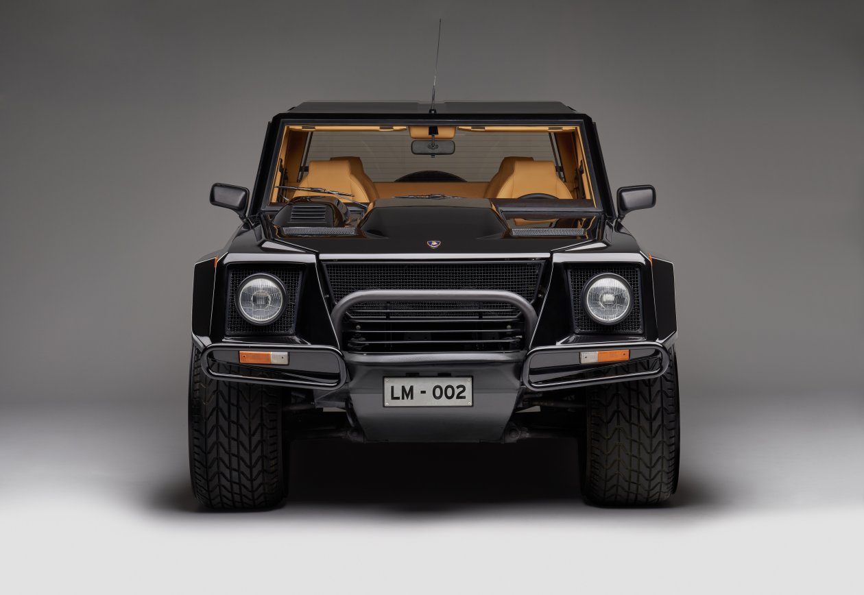 Lamborghini LM002