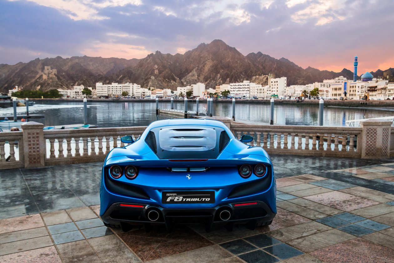 Blue Ferrari F8 Tributo 2018