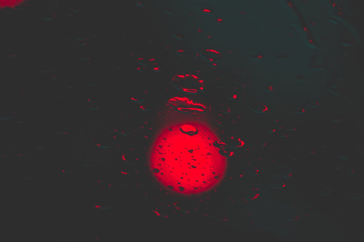 Red Lights Bokeh Circle Reflection Dark Background 5k