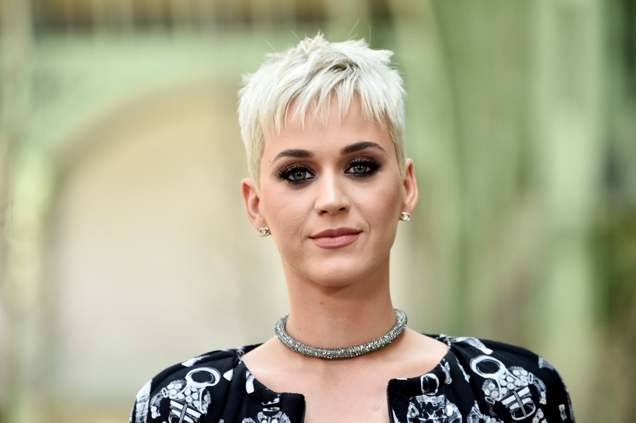 Katy Perry New Hair Style In 2017