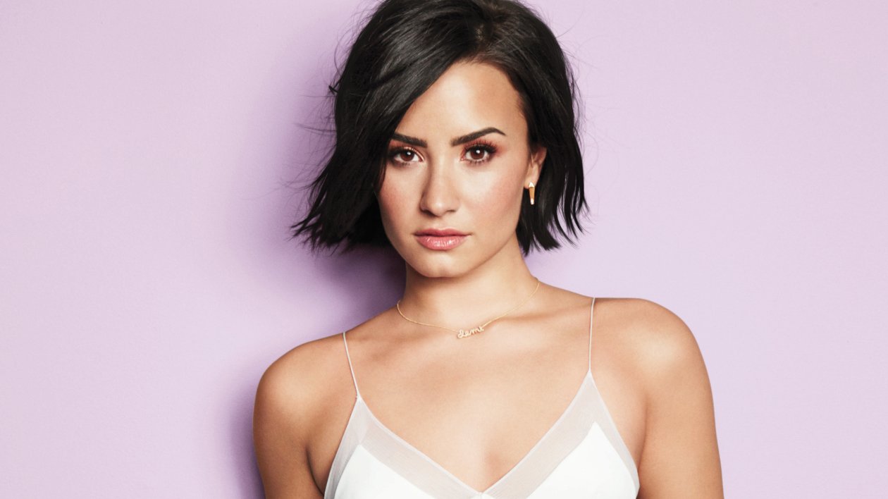 Demi Lovato Cosmopolitan