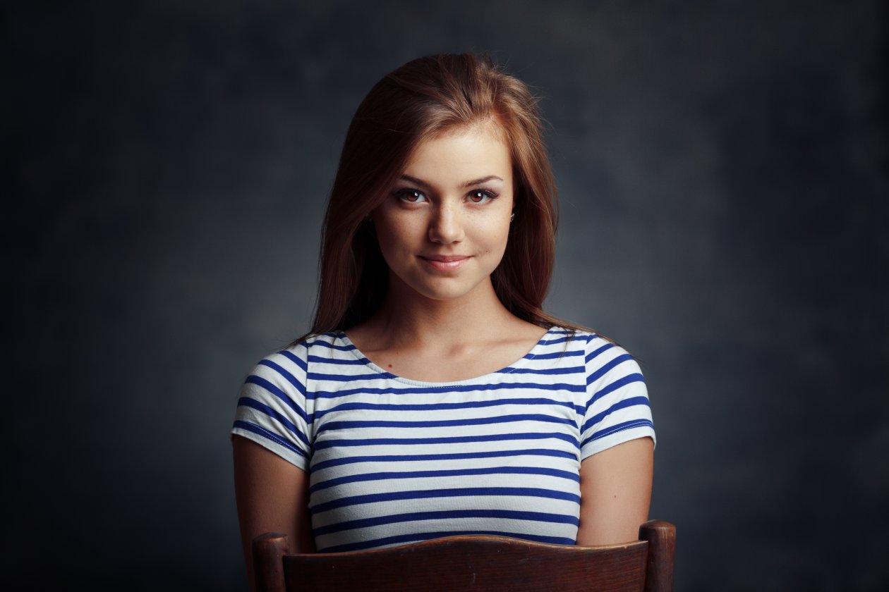 Girl Brown Eyes 4k