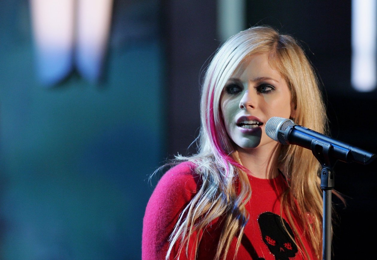 Avril Lavinge On Stage