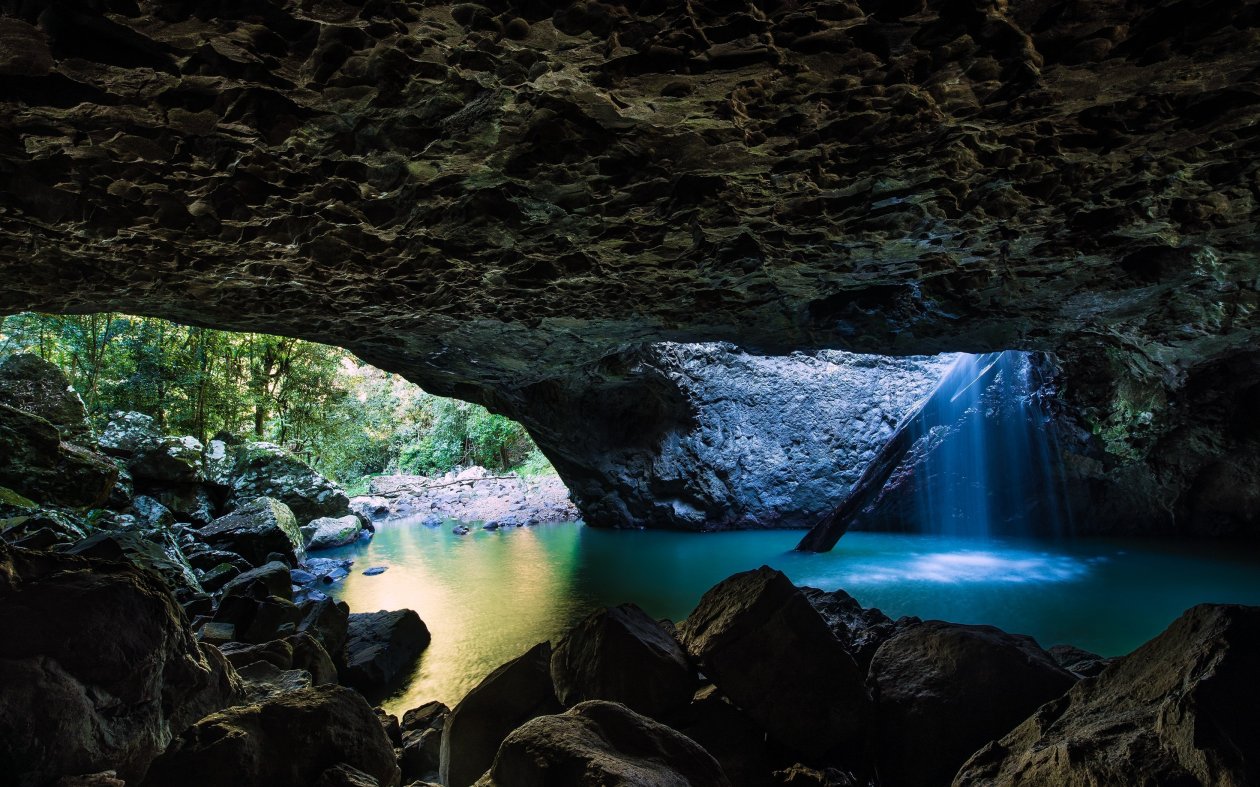 4k Cave