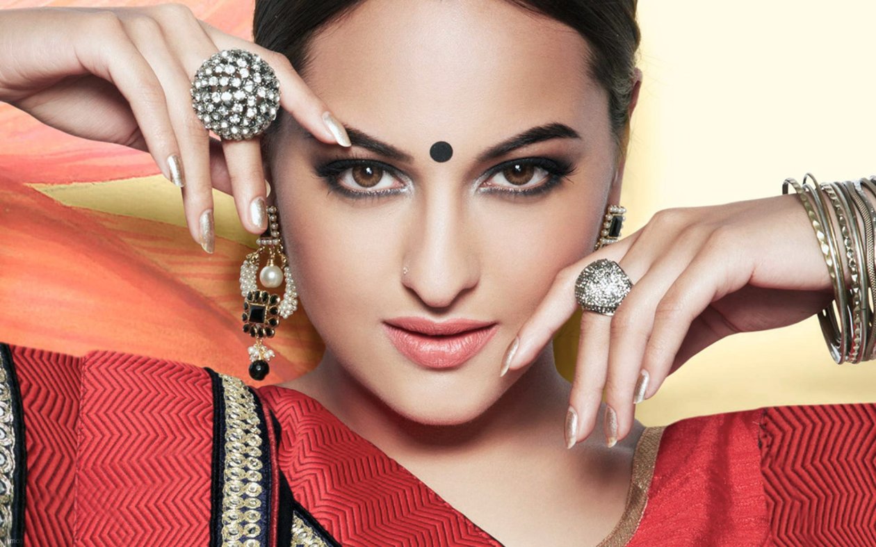 Sonakshi Sinha 2016 Latest
