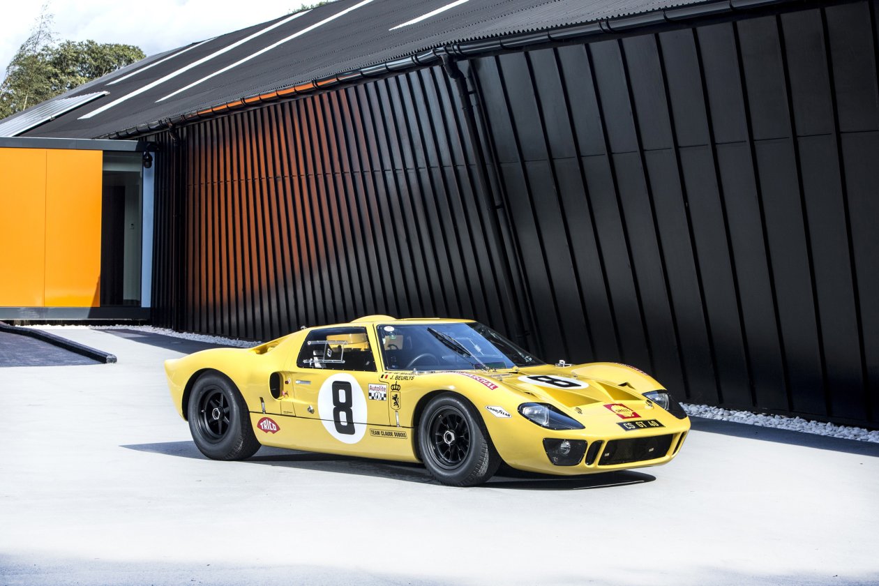 Ford GT40 Lightweight Race Car