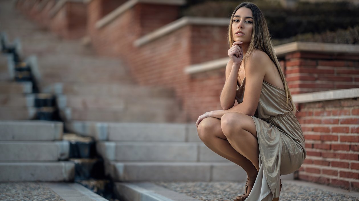 Blonde Girl Hand On Chin Dress 4k