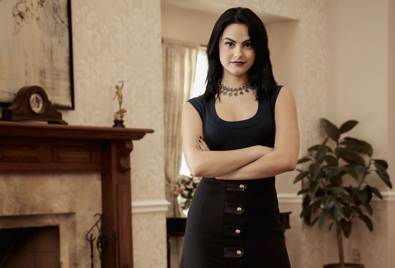 Camila Mendes