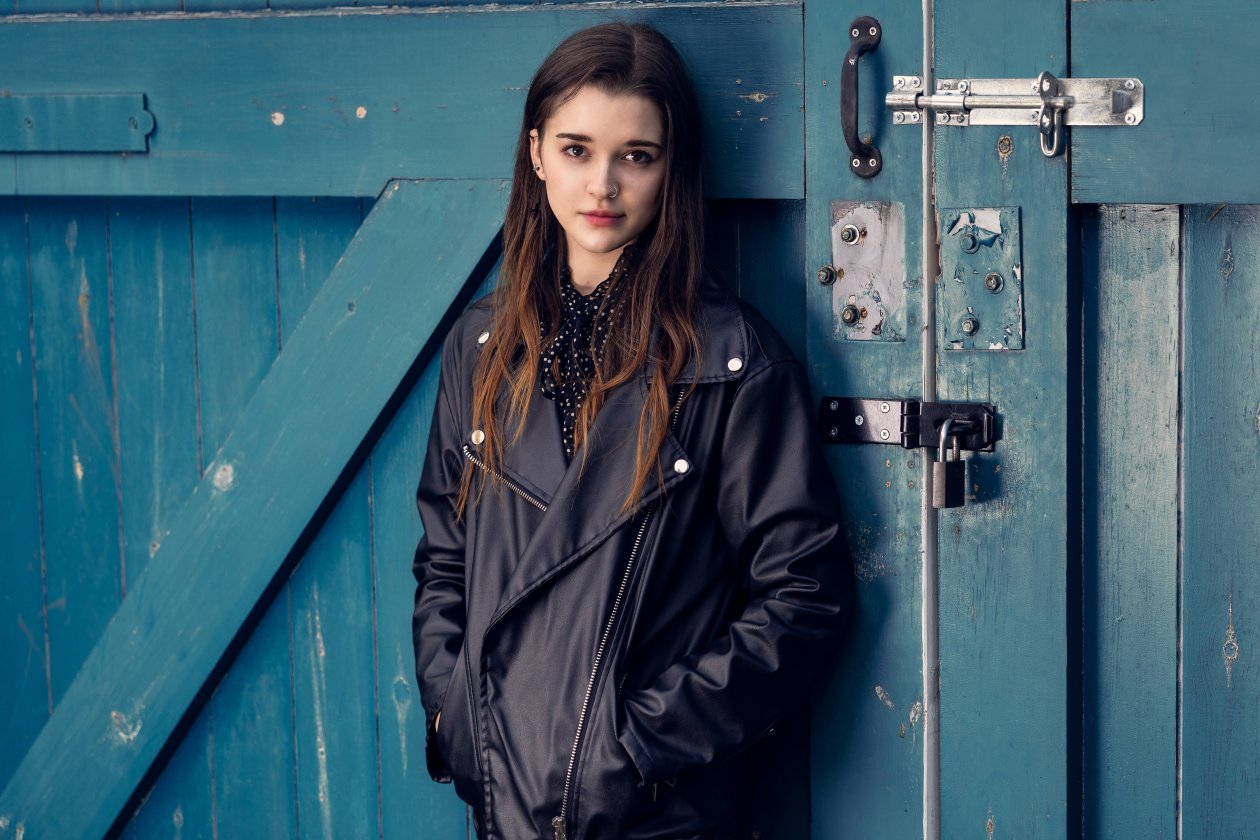Beautiful Girl In Leather Jacket 5k