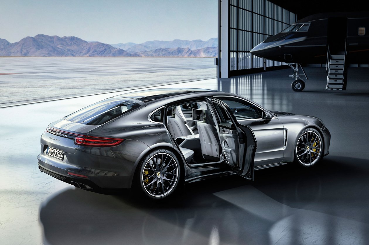 2017 Porsche Panamera Turbo