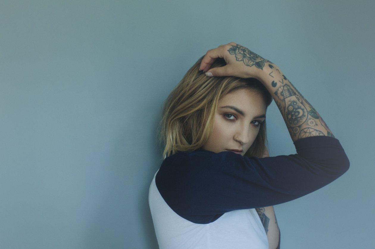 Julia Michaels 2019