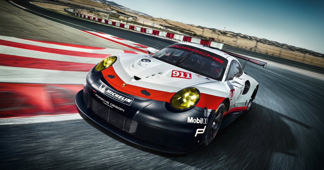 PORSCHE 911 RSR