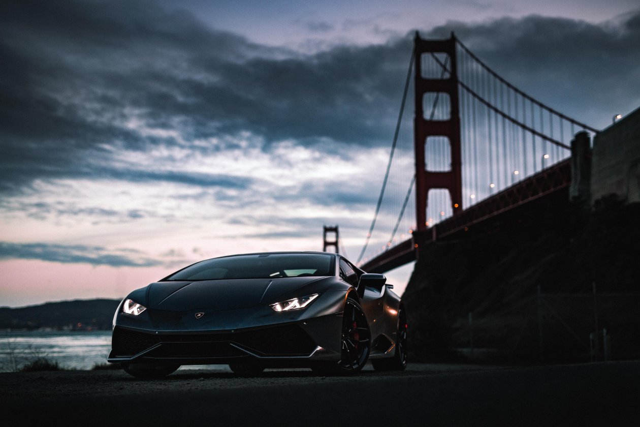 Lamborghini Huracan Golden Gate Bridge
