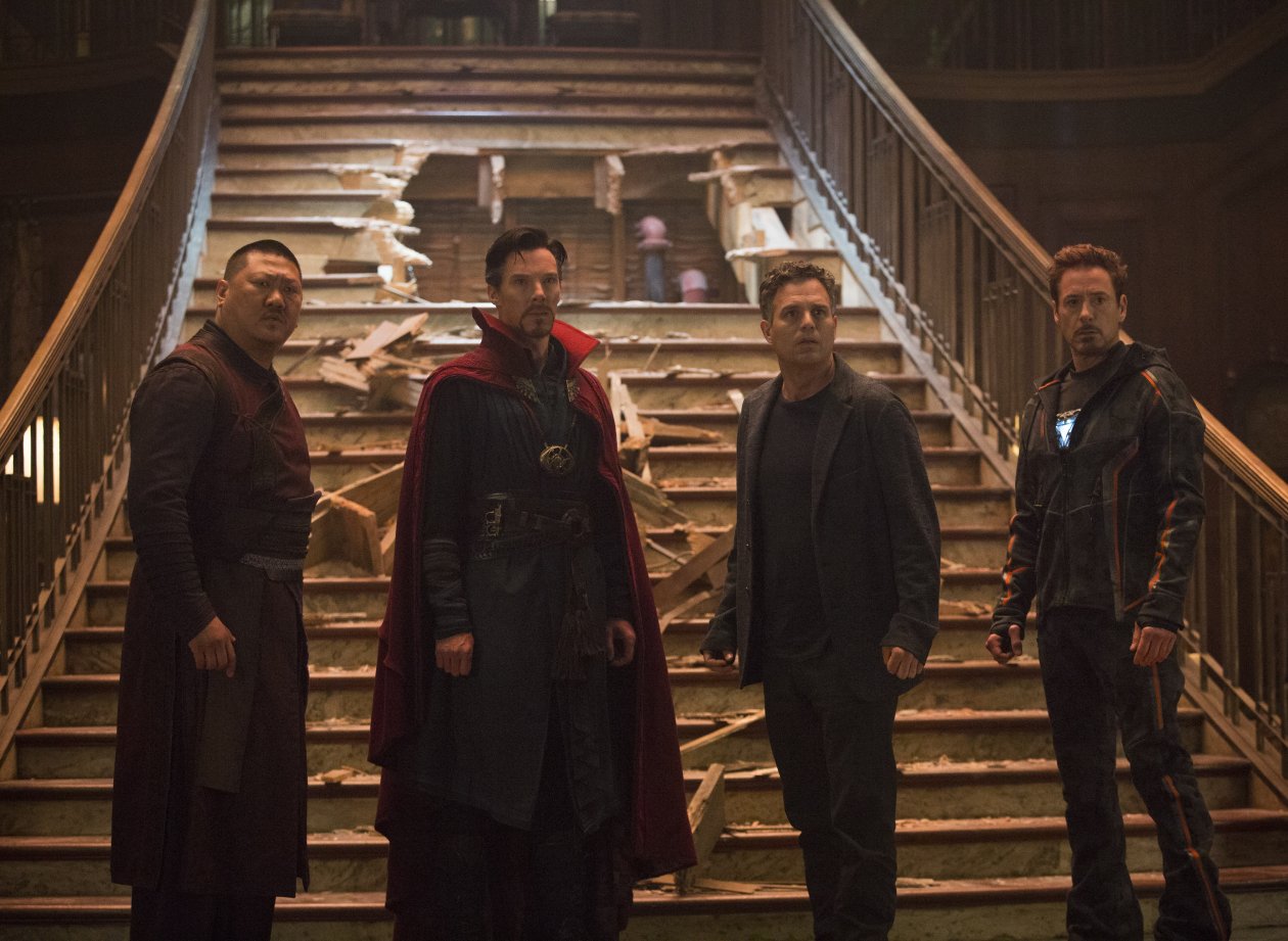 Tony Stark Doctor Strange Bruce Banner And Wong In Avengers Infinity War