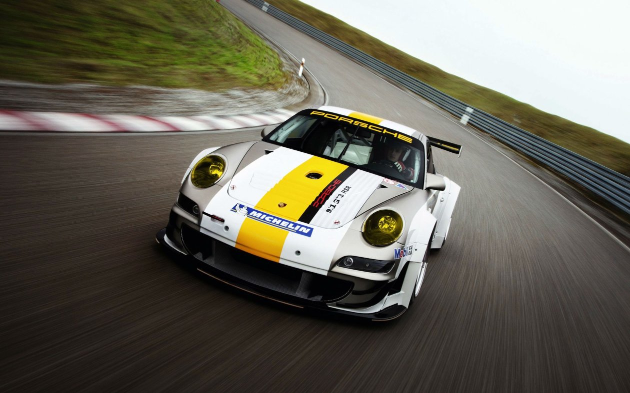 Porsche 911 Track Racing