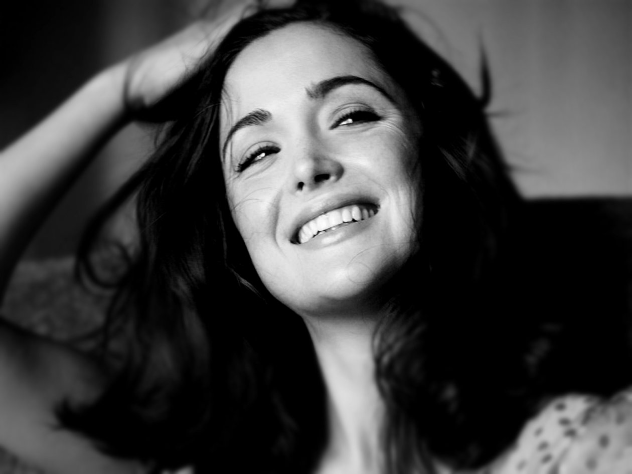 Rose Byrne Smiling