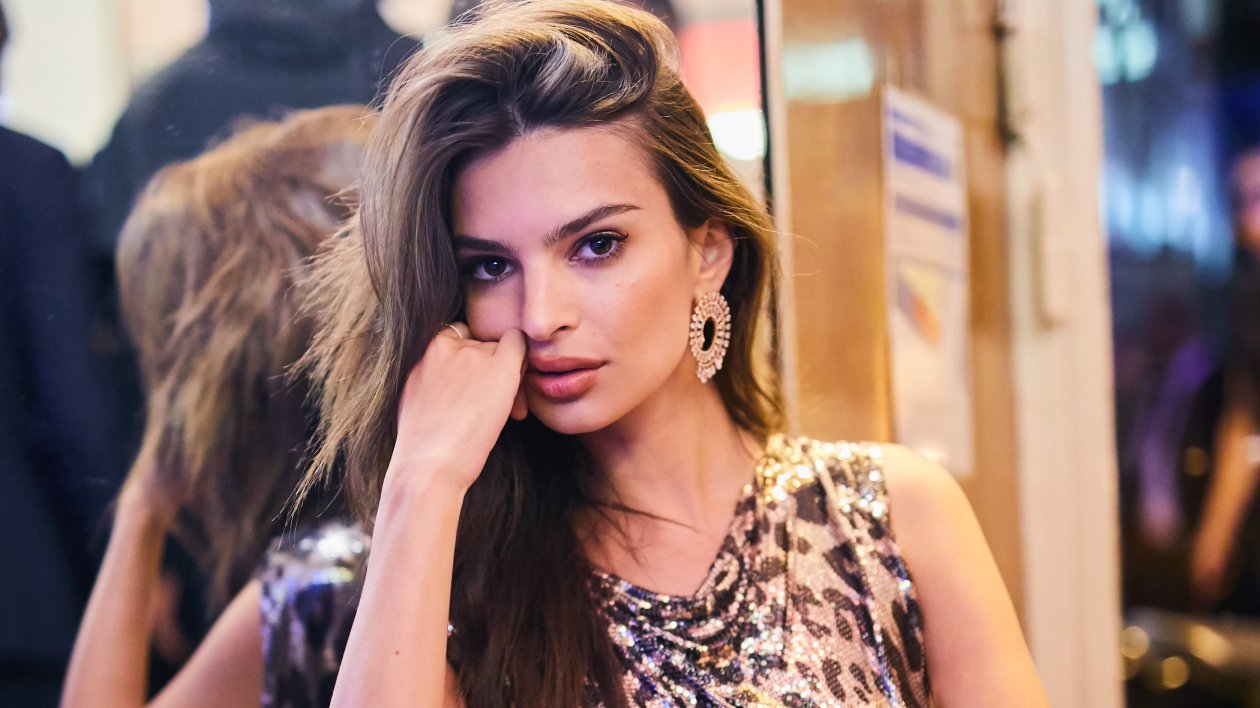 Emily Ratajkowski New