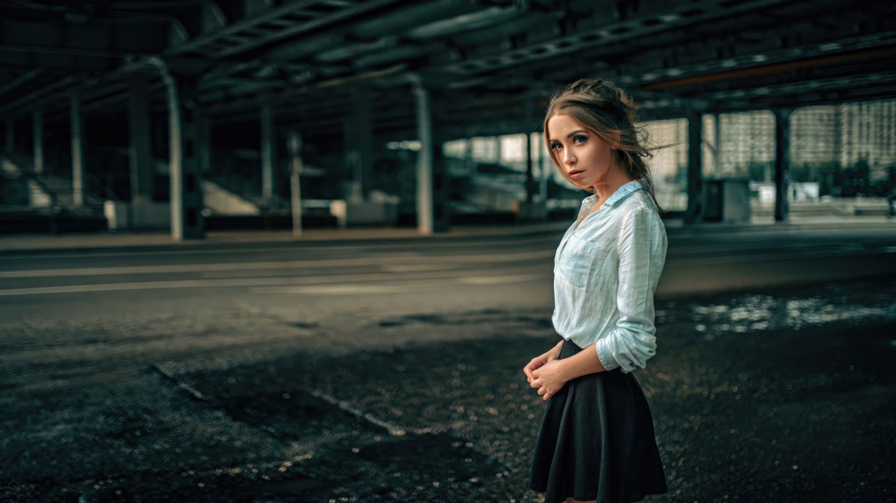 Ksenia Kokoreva Looking At Viewer
