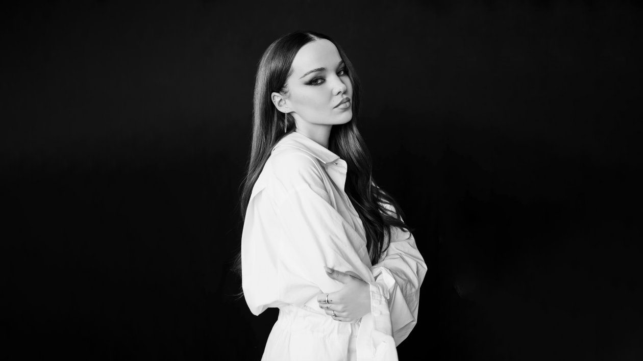 Dove Cameron And Keegan Michael Key Winter Television Photoshoot