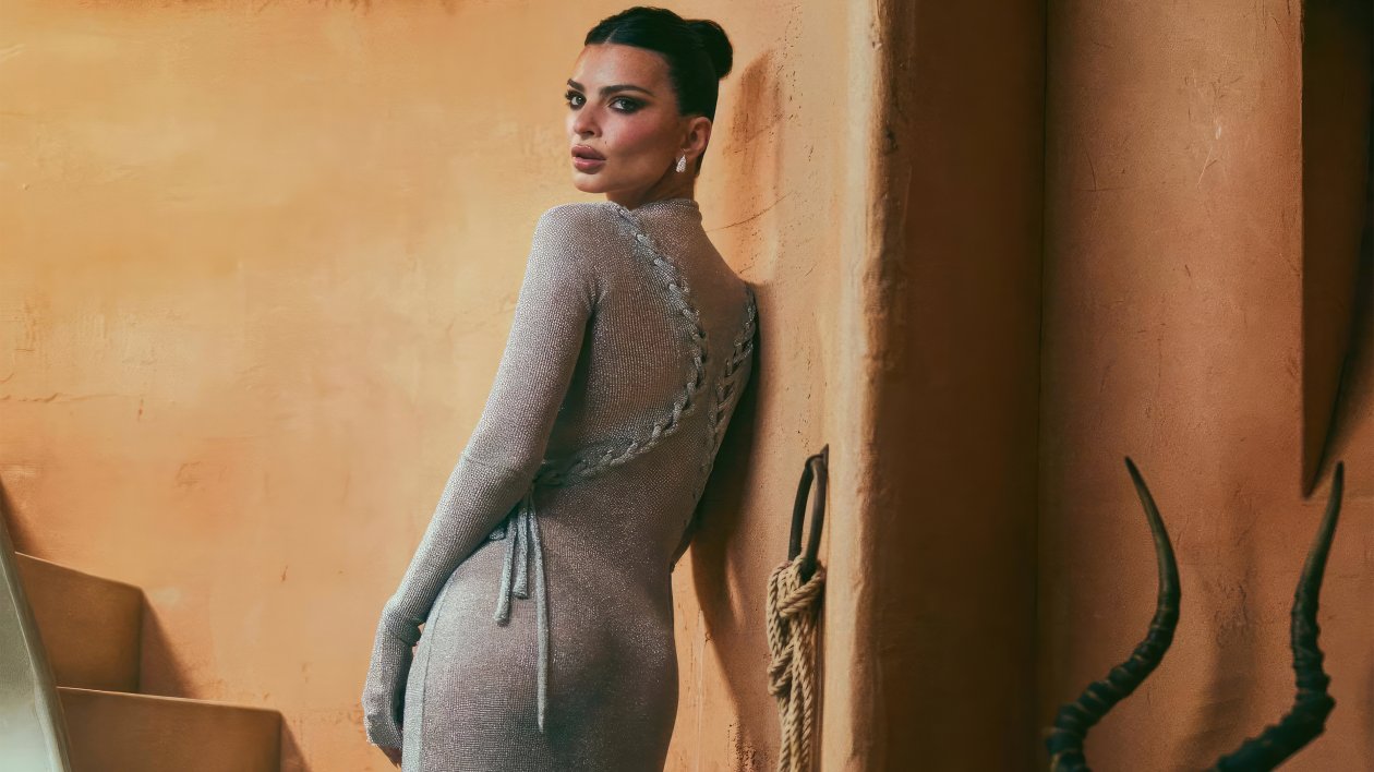 Emily Ratajkowski Vanity Fair Oscar Party Portrait